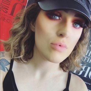 Meet your Posher, Allison